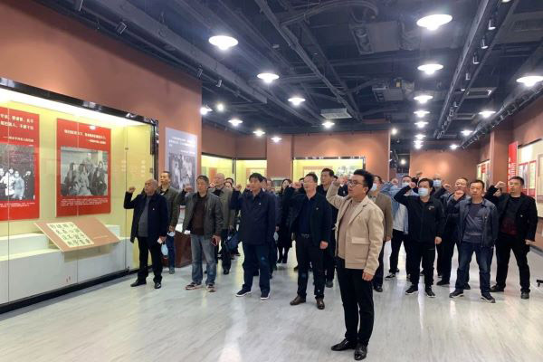 开发区组织党史学习教育参观暨研讨活动2.jpg