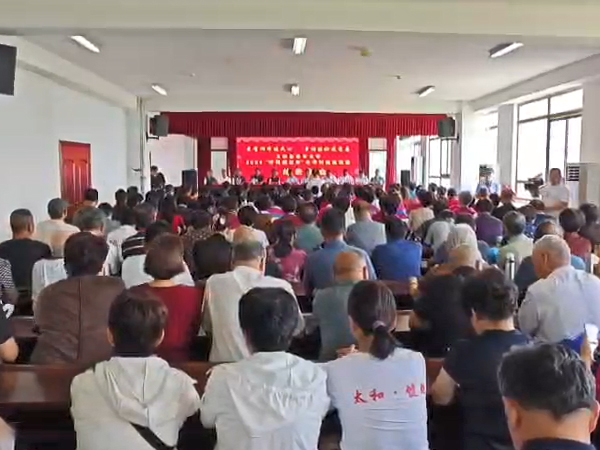太和县老年大学举行“华铭服装杯”全学科技能竞赛颁奖仪式